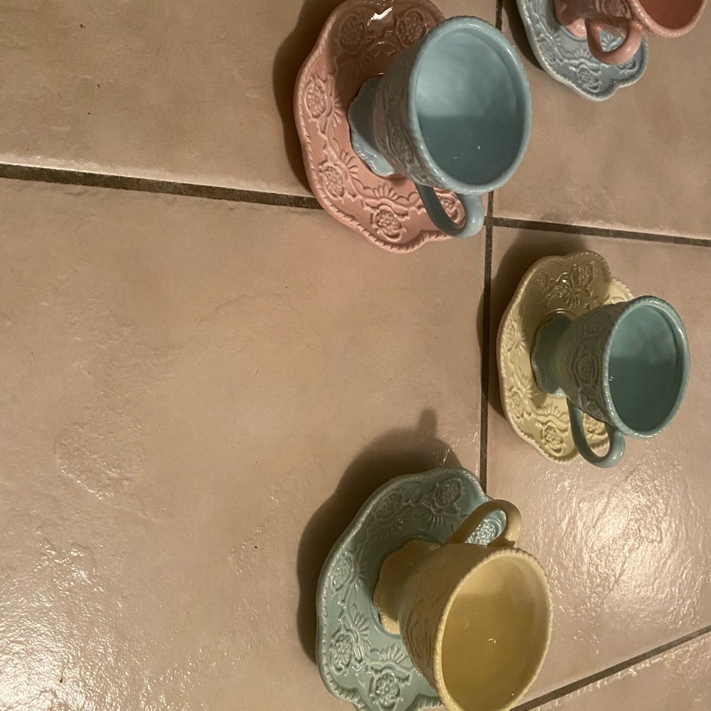 Pastel tea set - Picture 2 of 4